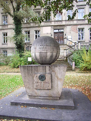 Ernst Abbe Denkmal